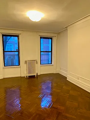 Rented by Green Line Realty | media 13