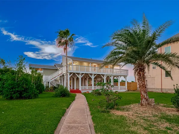 510 Surf Oaks Dr, Seabrook, TX 77586