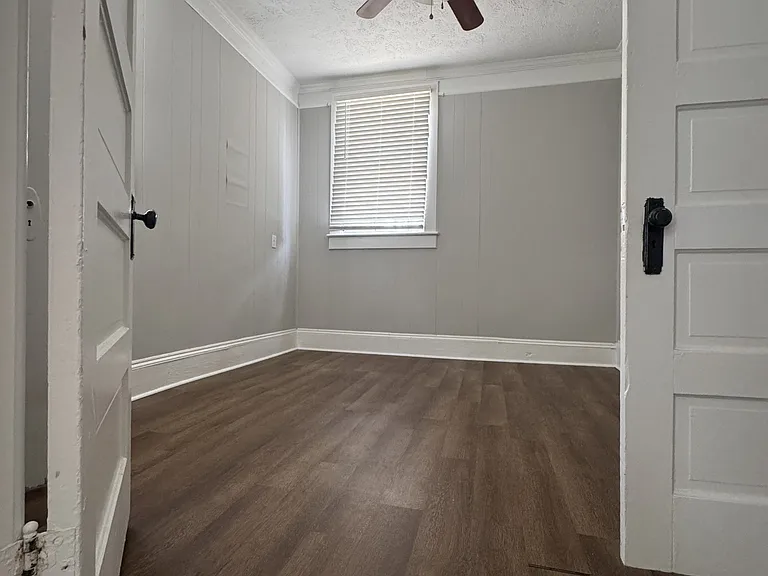 406 Durden St #A — Photo 6