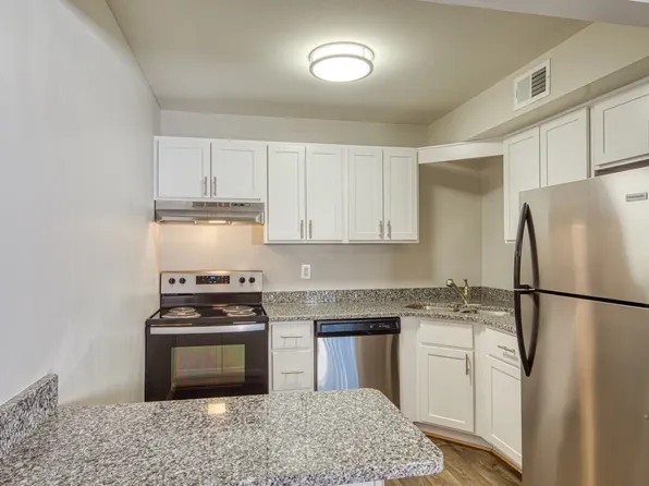 Aria Apartment Homes