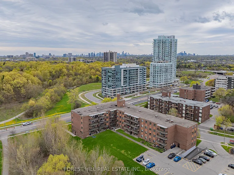 32 Clayland Dr #301 — Photo 19