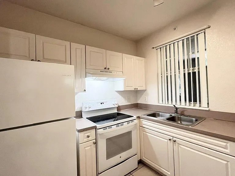 6812 W Sample Rd #6812 — Photo 10