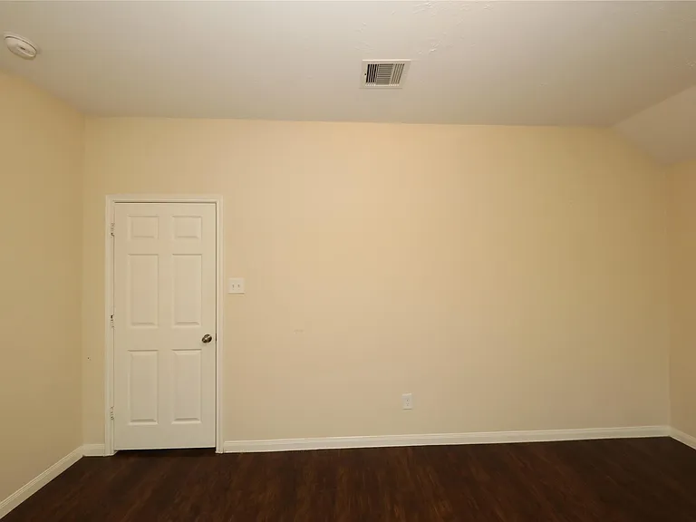 21430 Palma Grv — Photo 12