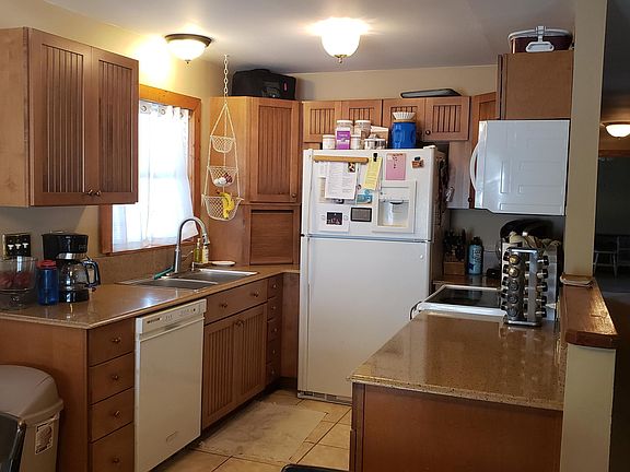 4th image of 460 Eloise Ave