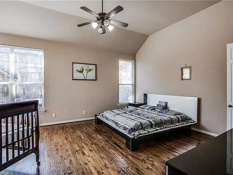4533 Delaina Dr — Photo 12