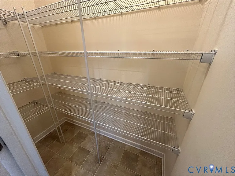 8213 Center Path Ln — Photo 8