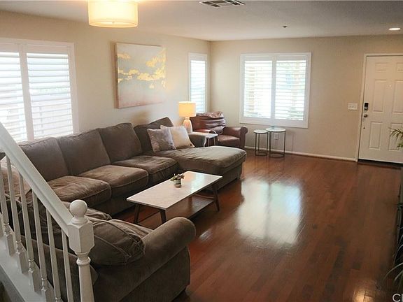 4th image of 1719 Creekside Ln