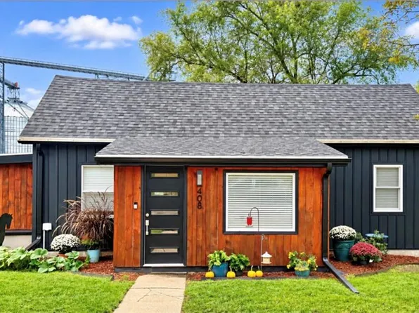 408 S 2nd St, Hopkins, MO 64461