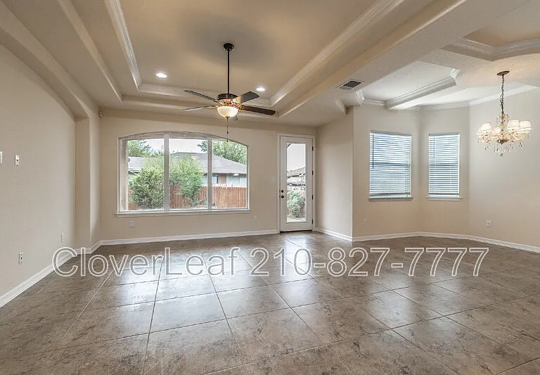 6126 Lowrie — Photo 12