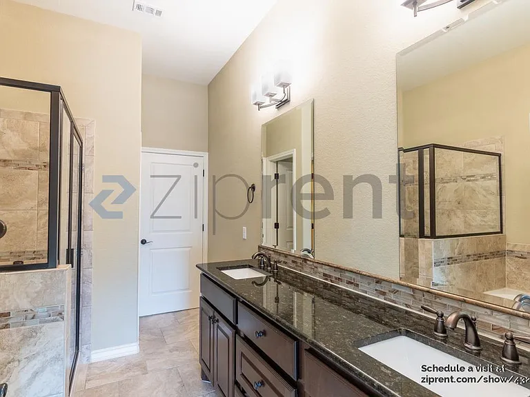 1025 Highknoll Ln — Photo 11
