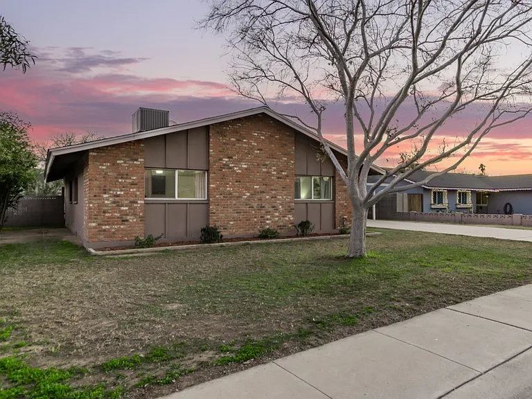 1645 E Manhatton Dr — Photo 9