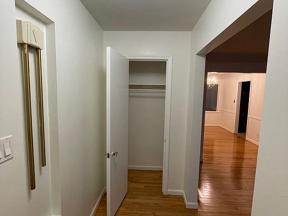 4th image of 5621 Oakman Blvd