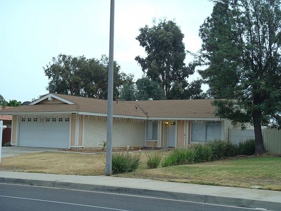 3rd image of 23657 Dracaea Ave