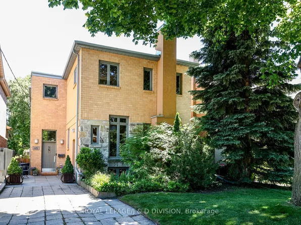 181 Rumsey Rd, Toronto, ON M4G 1P4