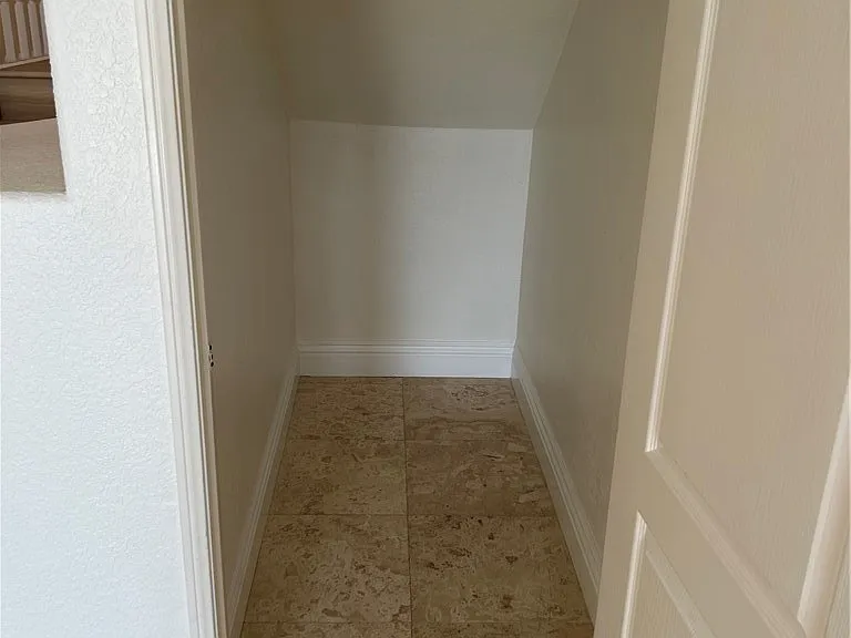 23106 Port Antonio Way — Photo 34