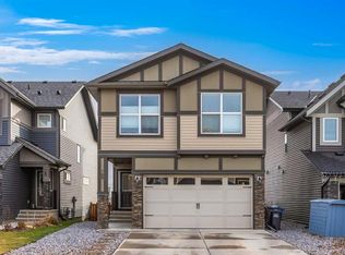 169 NE Buckskin Way, Cochrane, AB T4C2R7