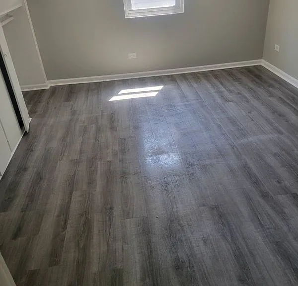 15711 Whipple Ave — Photo 2