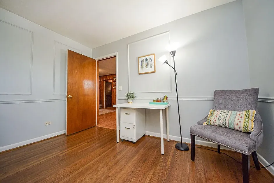 2506 Elm Dr NE — Photo 4