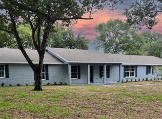 5842 17th St, Zephyrhills, FL 33542