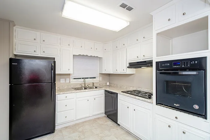 3417 Darlene Cir NW — Photo 3
