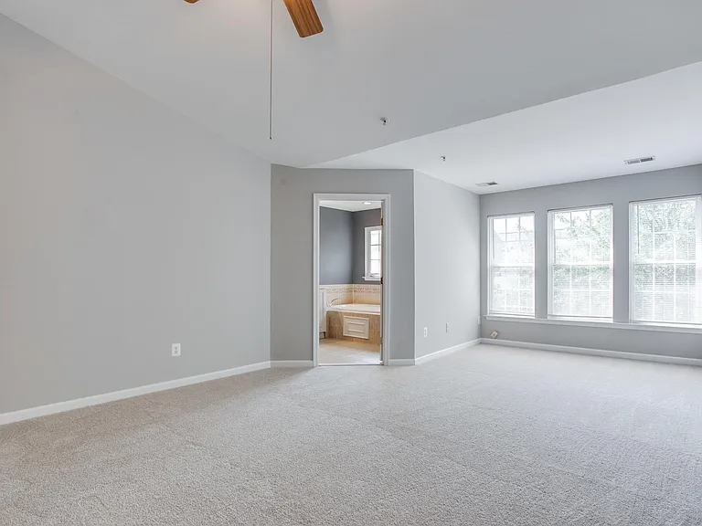 10410 Damascus Park Ln — Photo 36