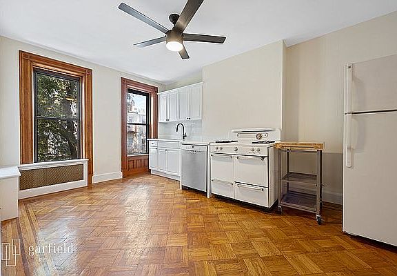 2nd image of 462 8th St #3