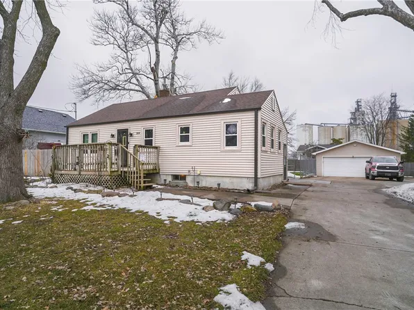 304 2nd St SE, Bondurant, IA 50035