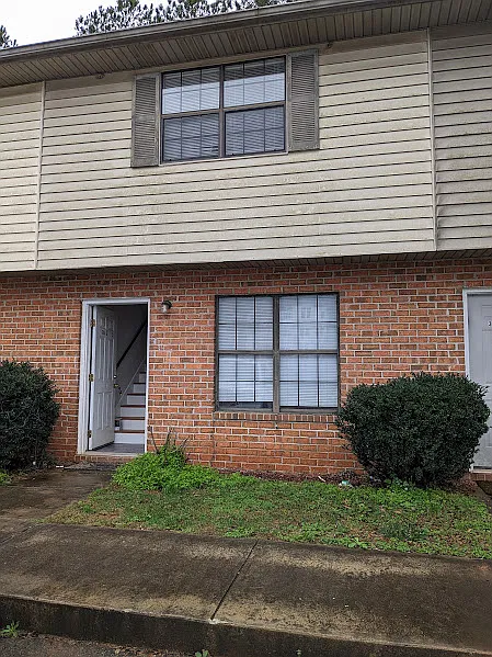 2 bed, 1000 sqft, $1,399 — Photo 1