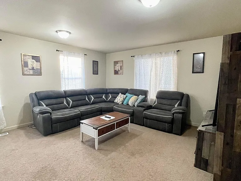 1616 Farina Loop SE — Photo 10