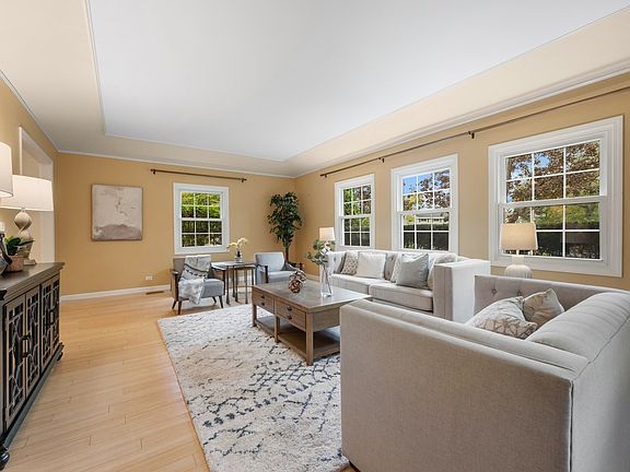 4th image of 1802 Heather Ln