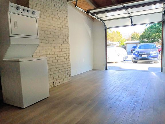 5th image of 10101 Endfield Way