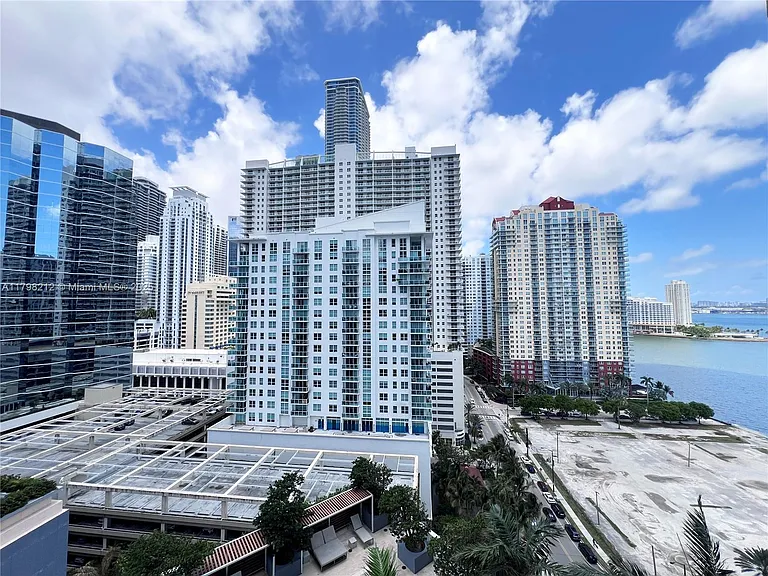 1300 Brickell Bay Dr #U1813 — Photo 5
