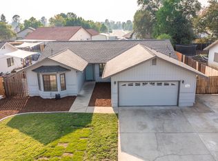 1744 Sterling Dr, Redding, CA 96003