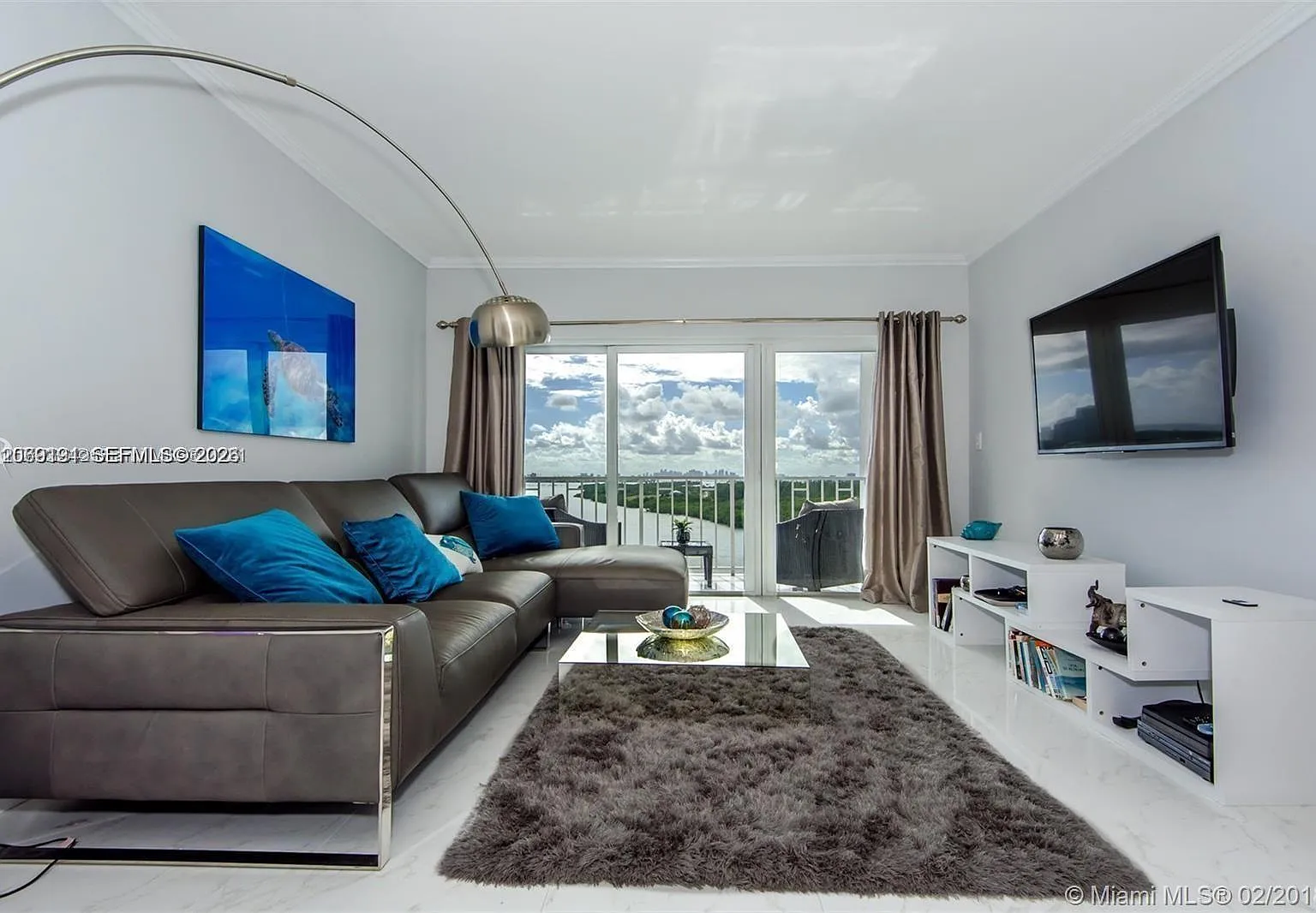 Arlen House Condo — Photo 4