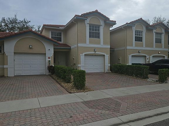 3rd image of 11744 NW 47th Dr