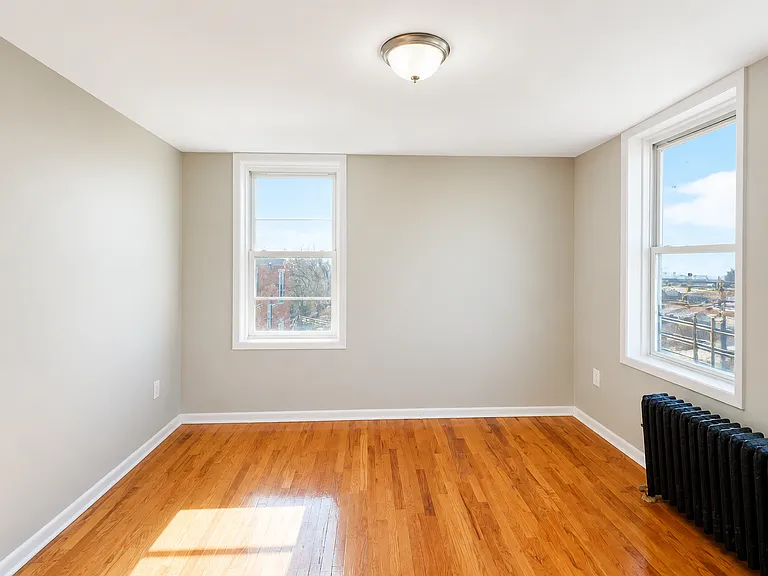 76 N 9th St #14AA — Photo 7