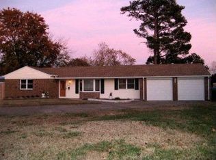 3917 Old Farm Ln, Virginia Beach, VA 23452