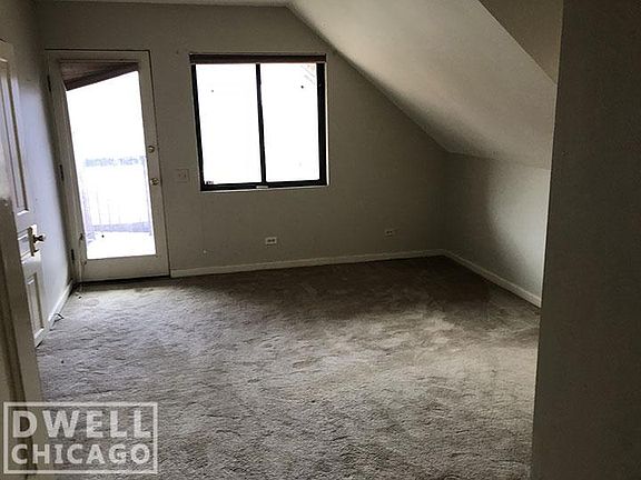 3rd image of 2653 N Dayton St