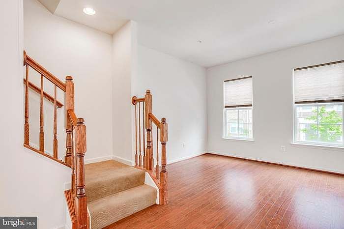 2nd image of 7233 Silver Thorn Way