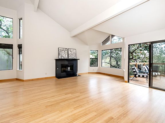 Living Room and entrance to outdoor deck