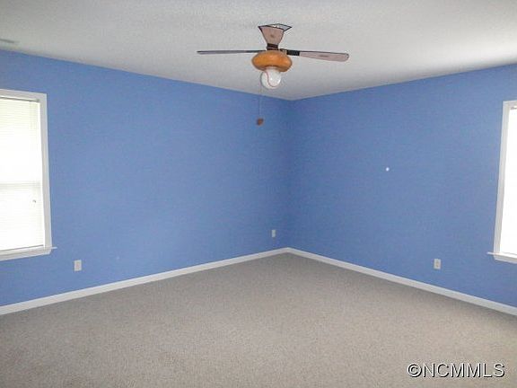 5th image of 106 Blink Bonny Dr