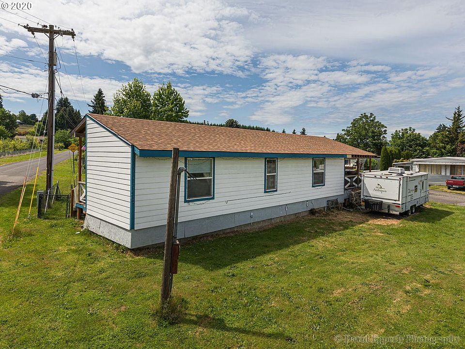 2nd image of 33596 Goss Way #14