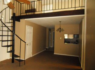 104 Walnut Ln #B, Oak Ridge, TN 37830