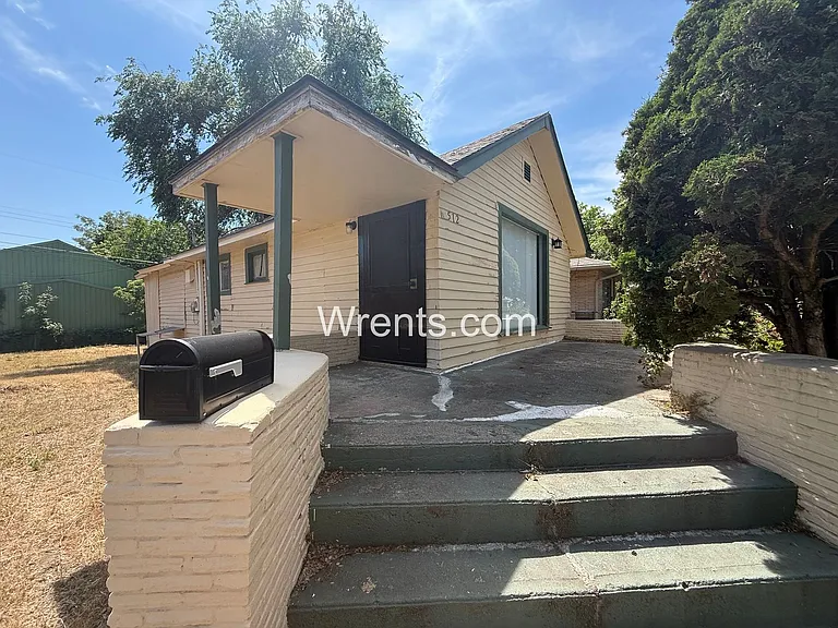 512 E Liberty Ave — Photo 1