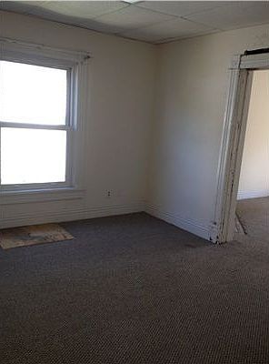 4th image of 43 Notre Dame Ave