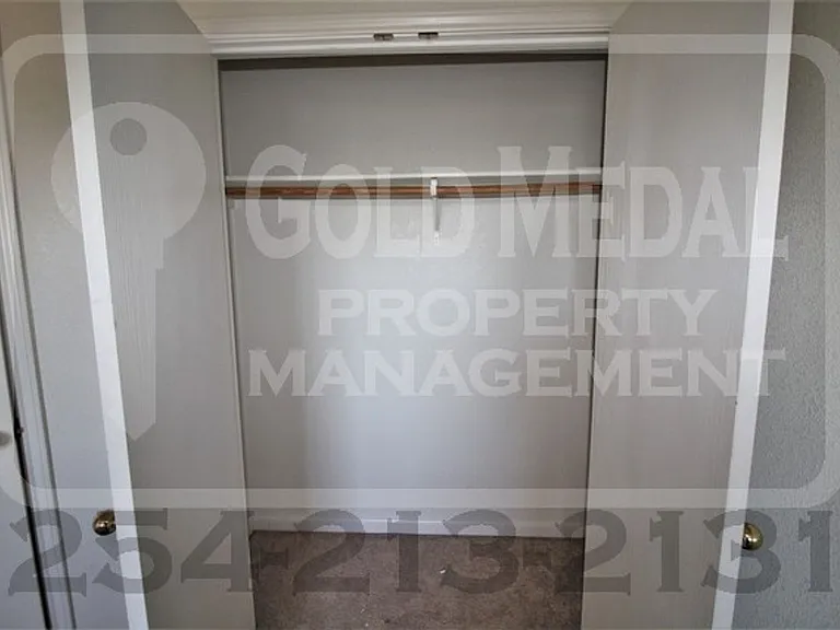 1103 Lansberry Ct — Photo 13