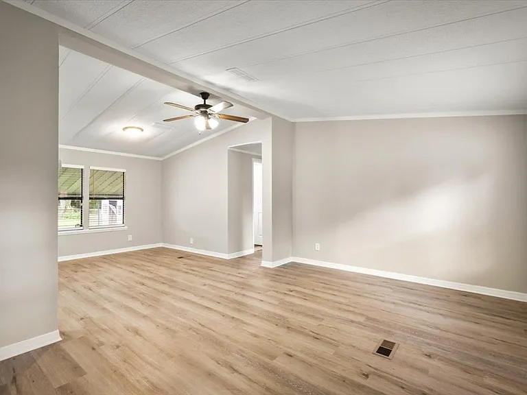 1642 Hammond Blvd — Photo 5