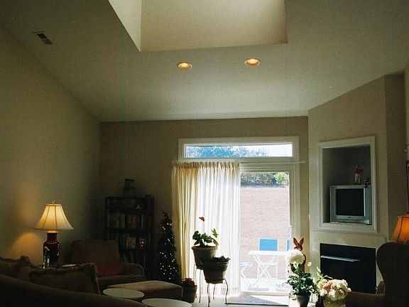 4th image of 531B Village Green Drive