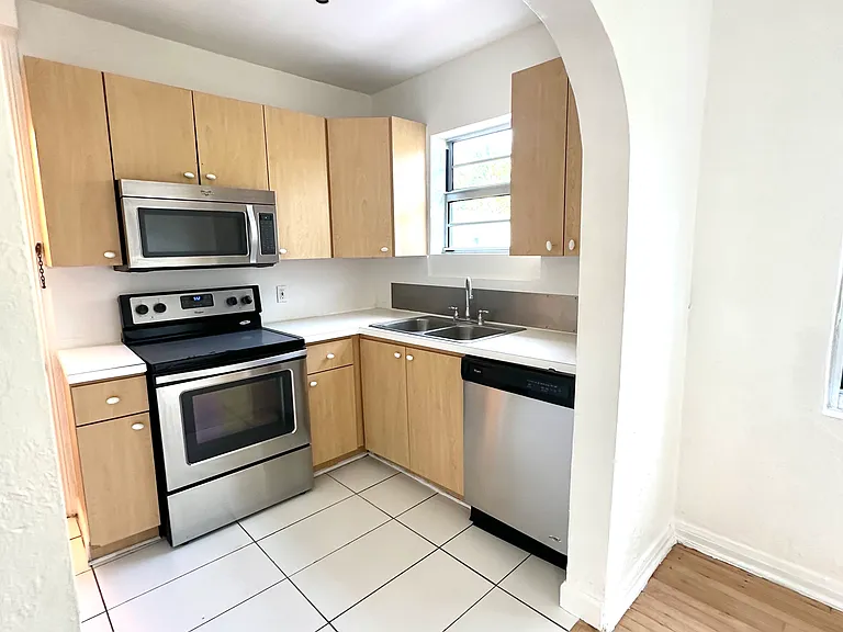 1534 Euclid Ave #D — Photo 7