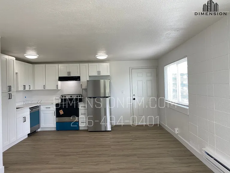 Christine Apartments — Photo 17